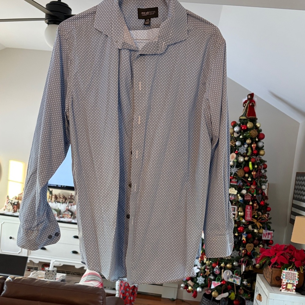 Awearness by Kenneth Cole button down Men’s 17.5 34/35 great condition